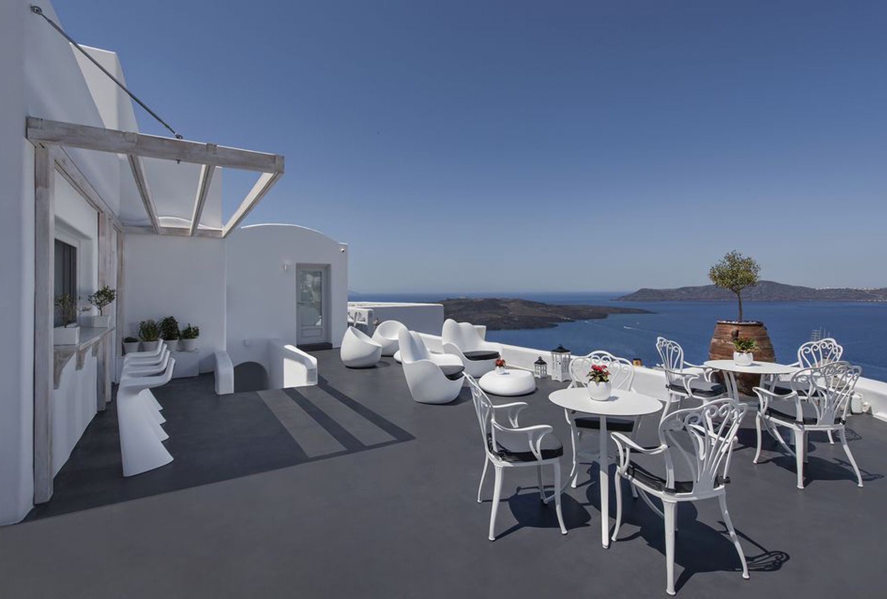 Athina Luxury Suites - Santorini / Greece Athina Luxury Suites - Santorini / Greece