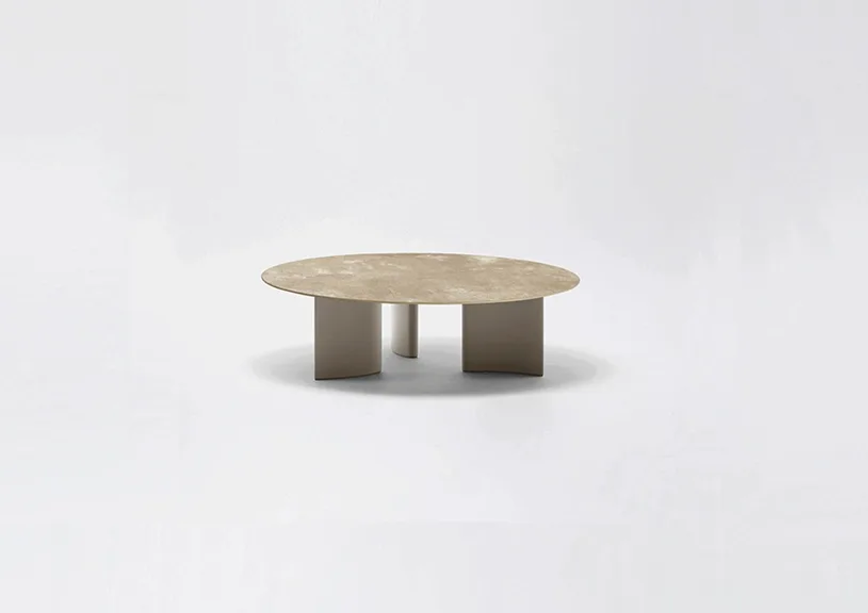 Naca | Low round table with top in porcelain stoneware ø 80/120 x h 41 cm Naca | Low round table with top in porcelain stoneware ø 80/120 x h 41 cm