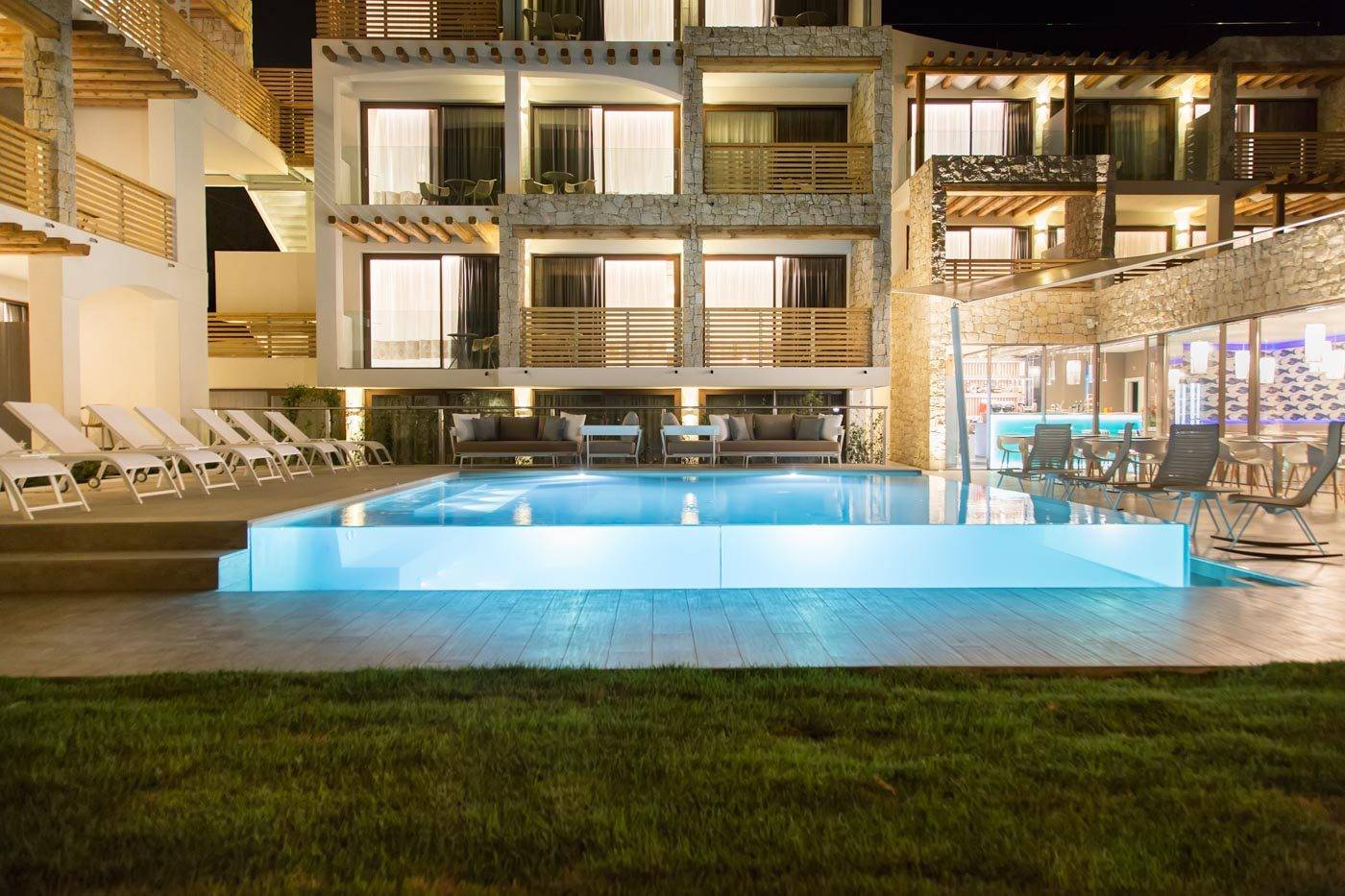 Fast Outdoor Lifestyle Sandalia Boutique Hotel copertina