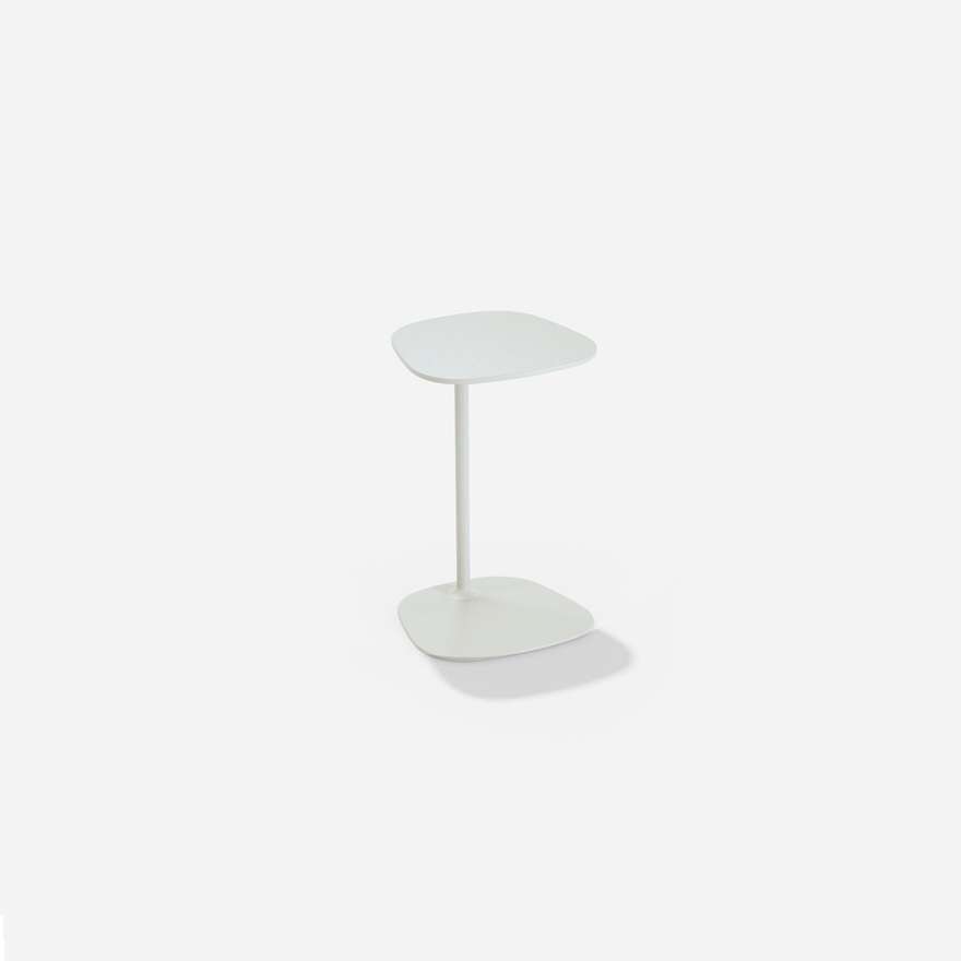Aikana | Small table