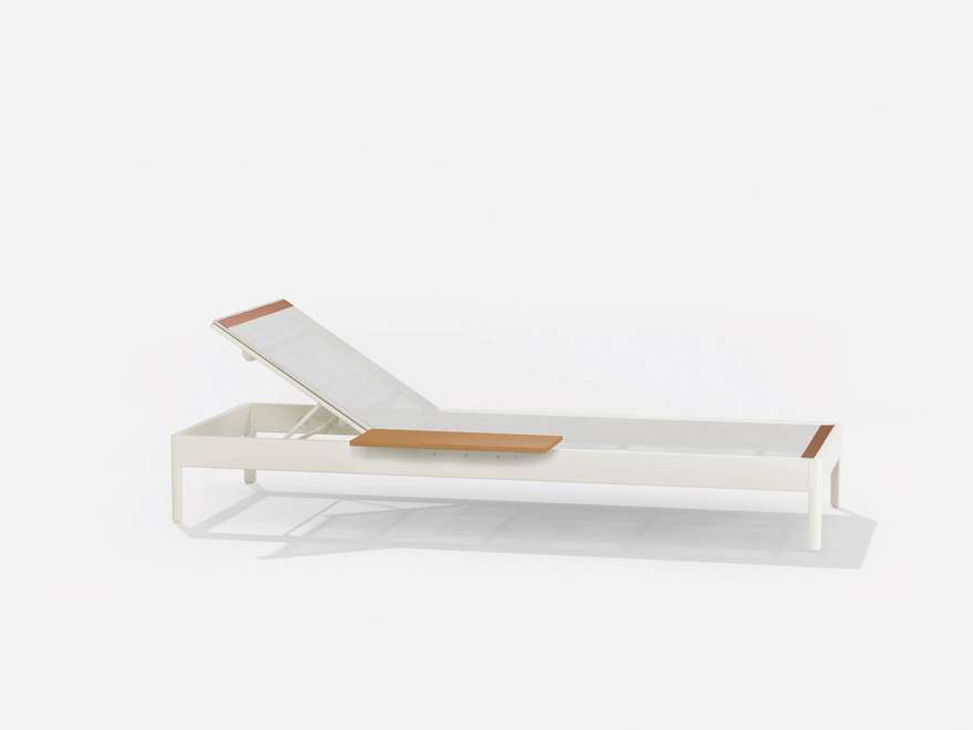 Solaris Evo | Sunlounger with small table on the right Solaris Evo | Sunlounger with small table on the right